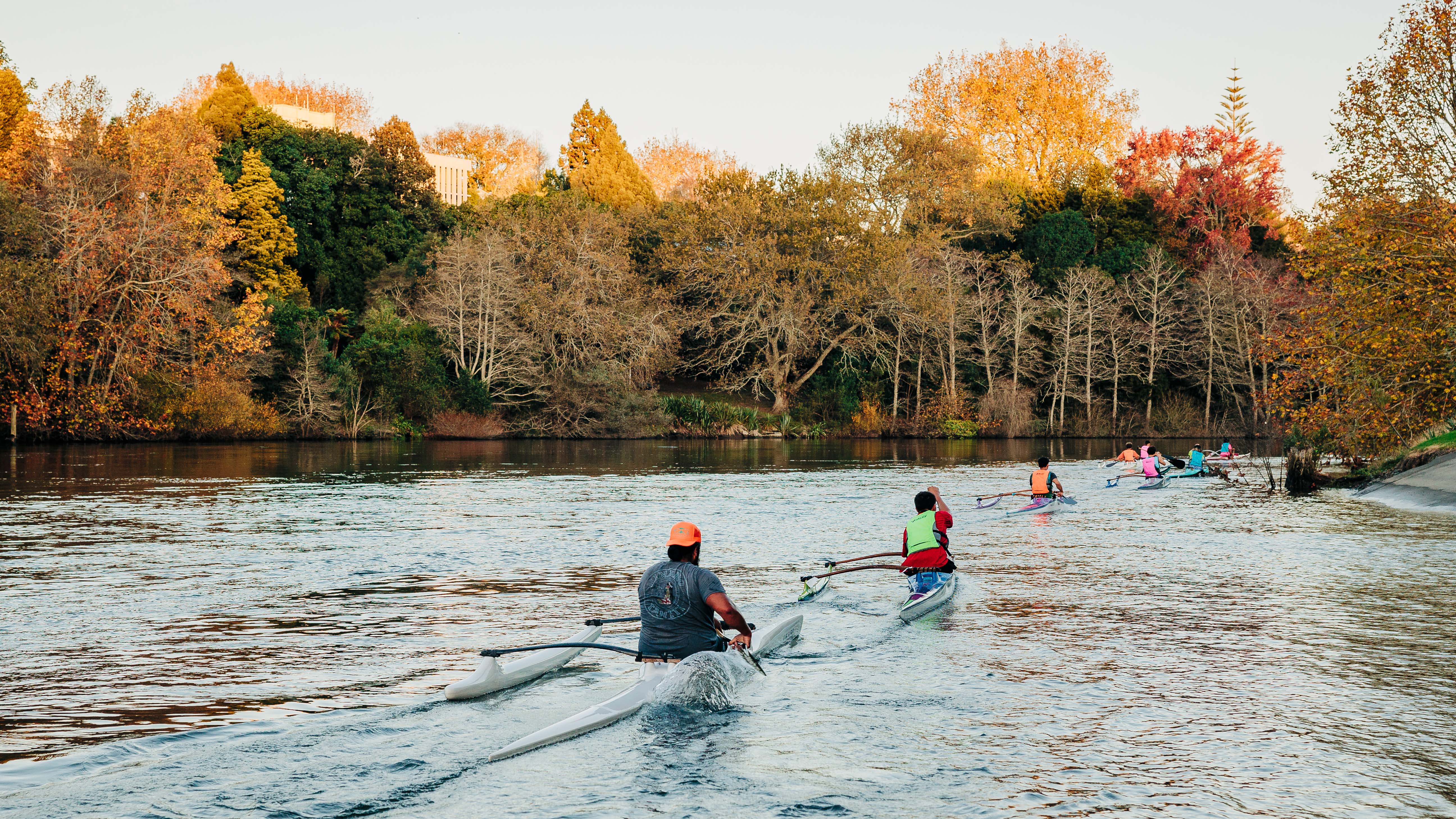 Image - people kayaking on Waikato River in autumn
